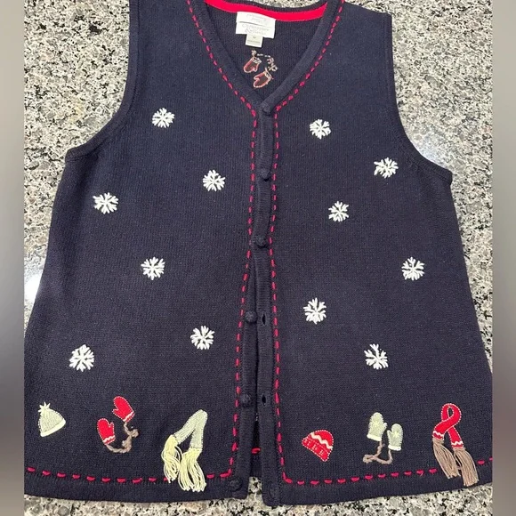 🎄VTG Christopher & Banks Hand Embroidered Christmas Knit Sweater Vest Size Med - Picture 4 of 16